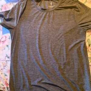 Sketchers Women’s Short Sleece Gray T-Shirt Size Medium